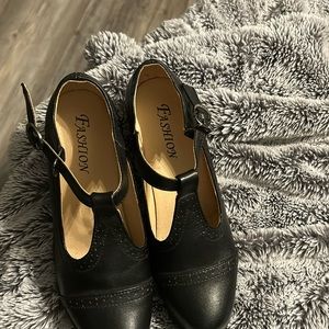Black, Classic T women’s shoes size 9